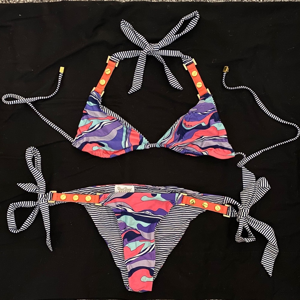 Multicolor Beach Bunny bikini w gold accent metals